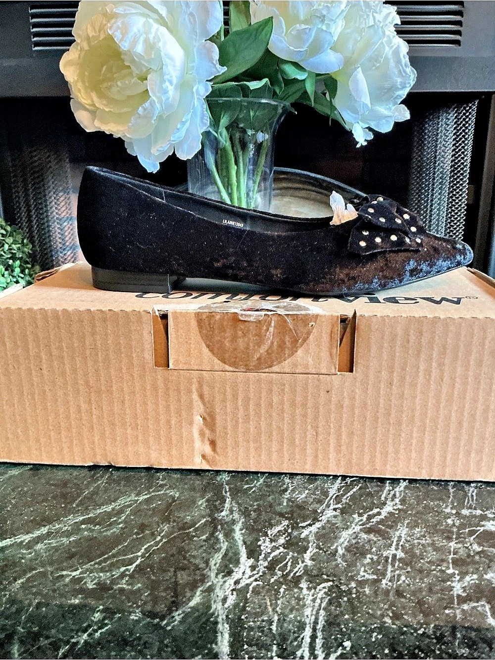 Comfortview Lilain Studded Black Flats US 7M New